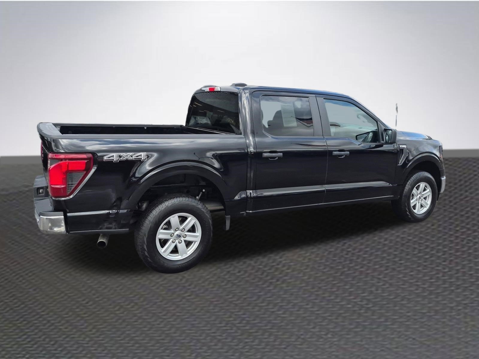 Certified 2025 Ford F150 XL w/ Equipment Group 103A High image 4