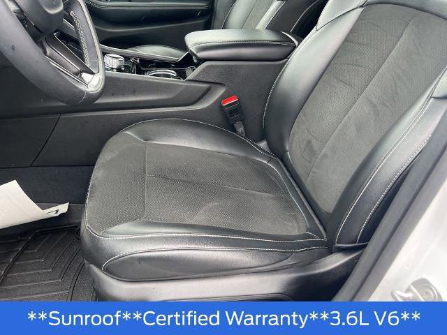 Used 2023 Jeep Grand Cherokee L Laredo image 37