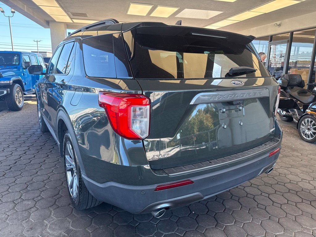 Certified 2023 Ford Explorer XLT w/ Equipment Group 202A AWD/4WD image 8