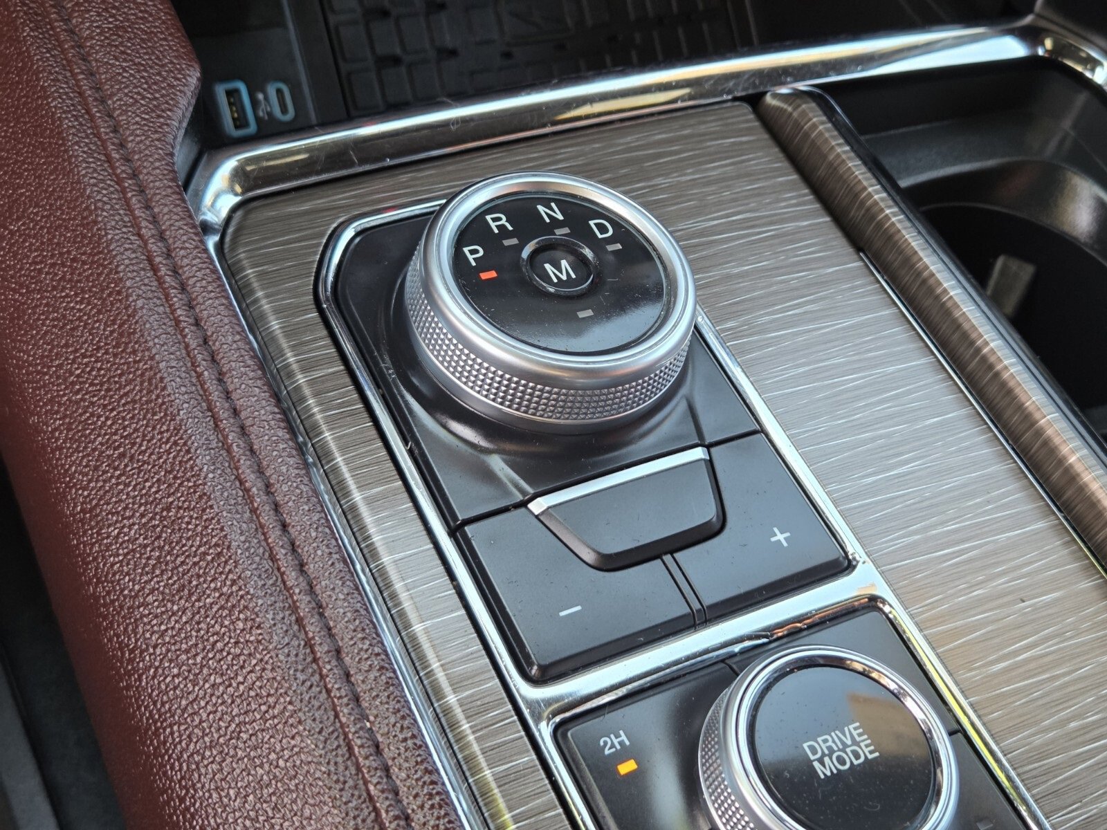 Certified 2024 Ford Expedition Limited image 25