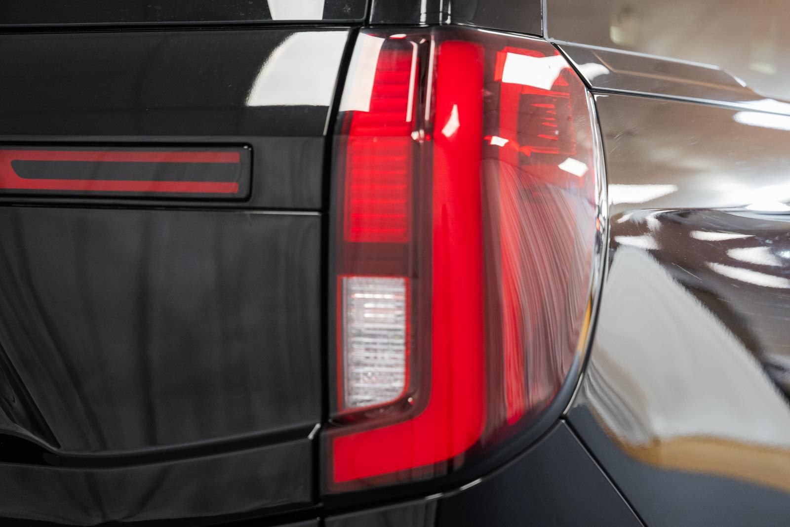 Certified 2025 Ford Expedition Max Platinum w/ Stealth Appearance Package AWD/4WD image 9