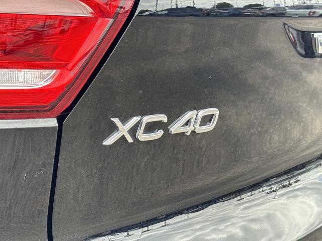 Used 2021 Volvo XC40 T4 Inscription FWD image 27