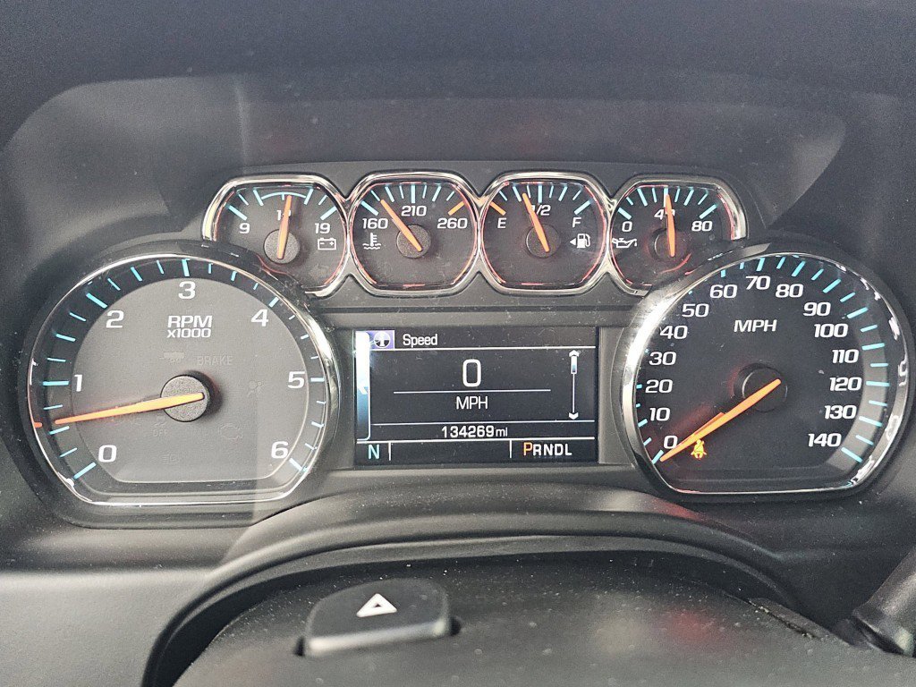 Used 2017 Chevrolet Suburban LS image 28