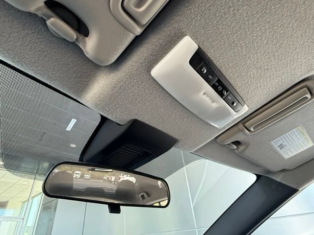 Used 2020 Nissan Kicks SR w/ SR Premium Package FWD image 31