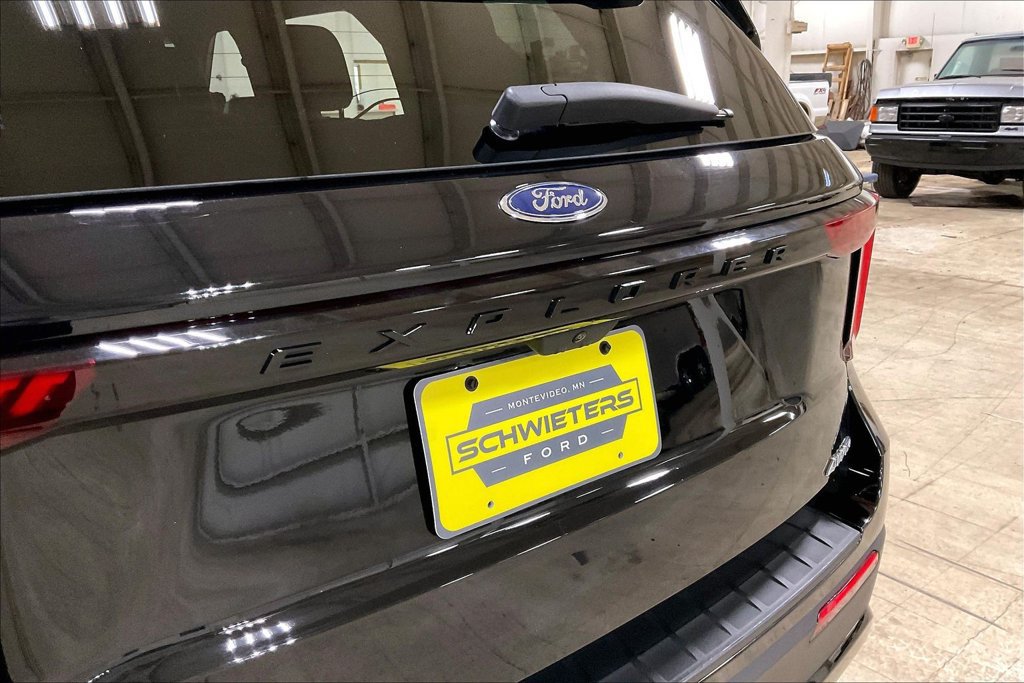 Certified 2025 Ford Explorer ST-Line w/ ST-Line Street Pack AWD/4WD image 8