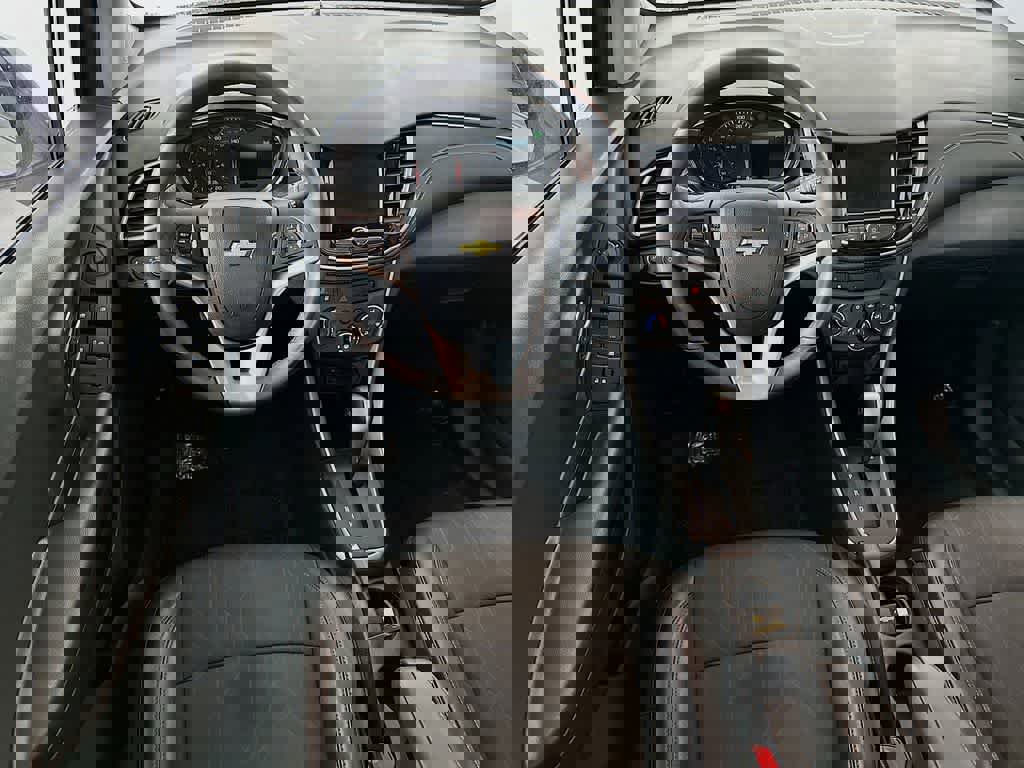 Used 2021 Chevrolet Trax LT w/ Driver Confidence Package image 13