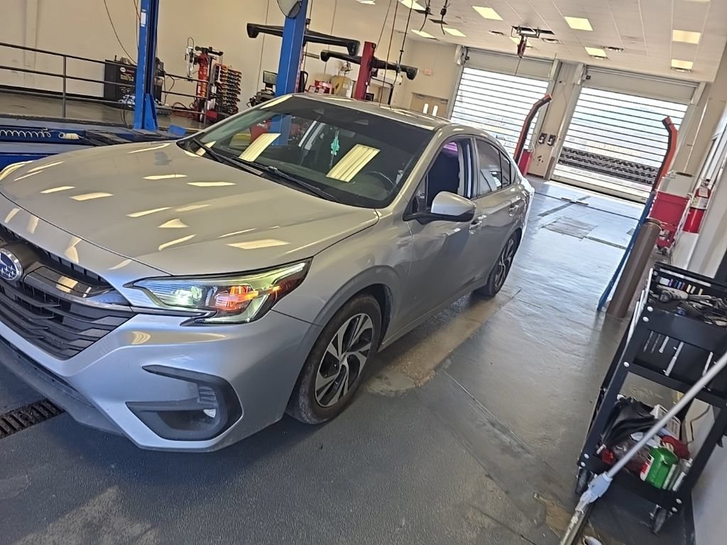 Used 2023 Subaru Legacy Premium AWD/4WD image 2