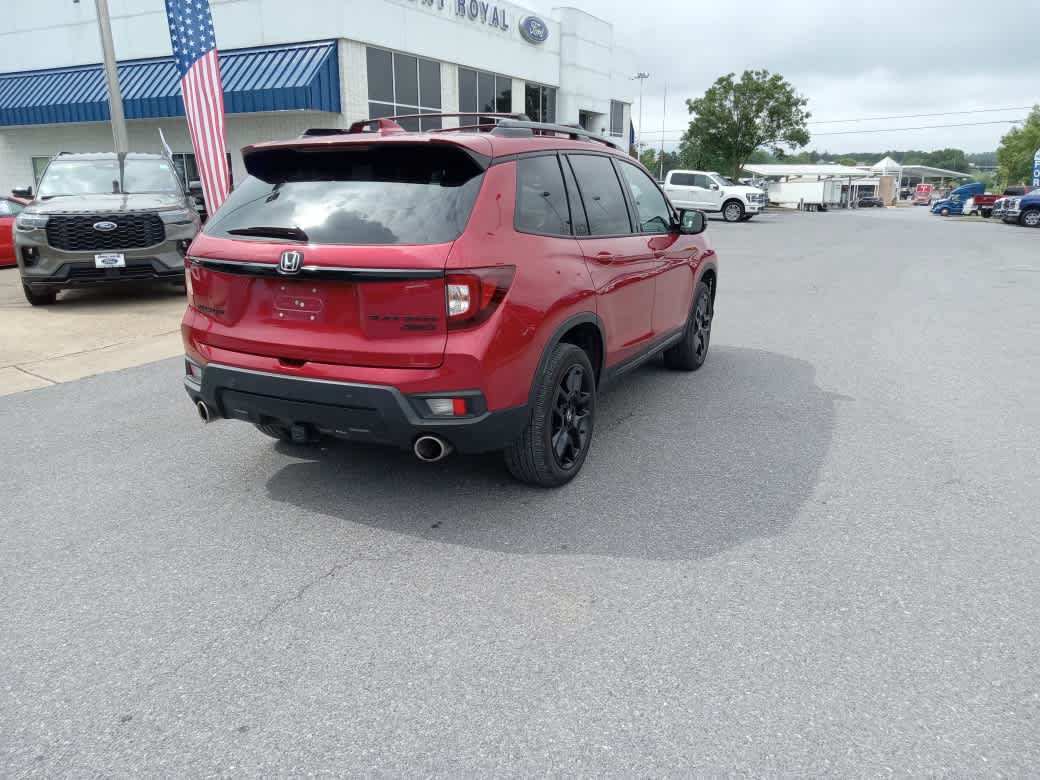 Used 2024 Honda Passport Black Edition image 7