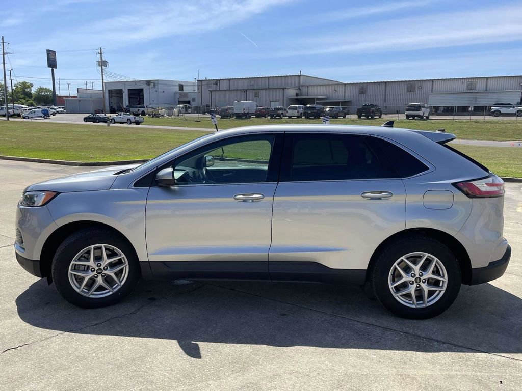Certified 2024 Ford Edge SEL AWD/4WD image 2