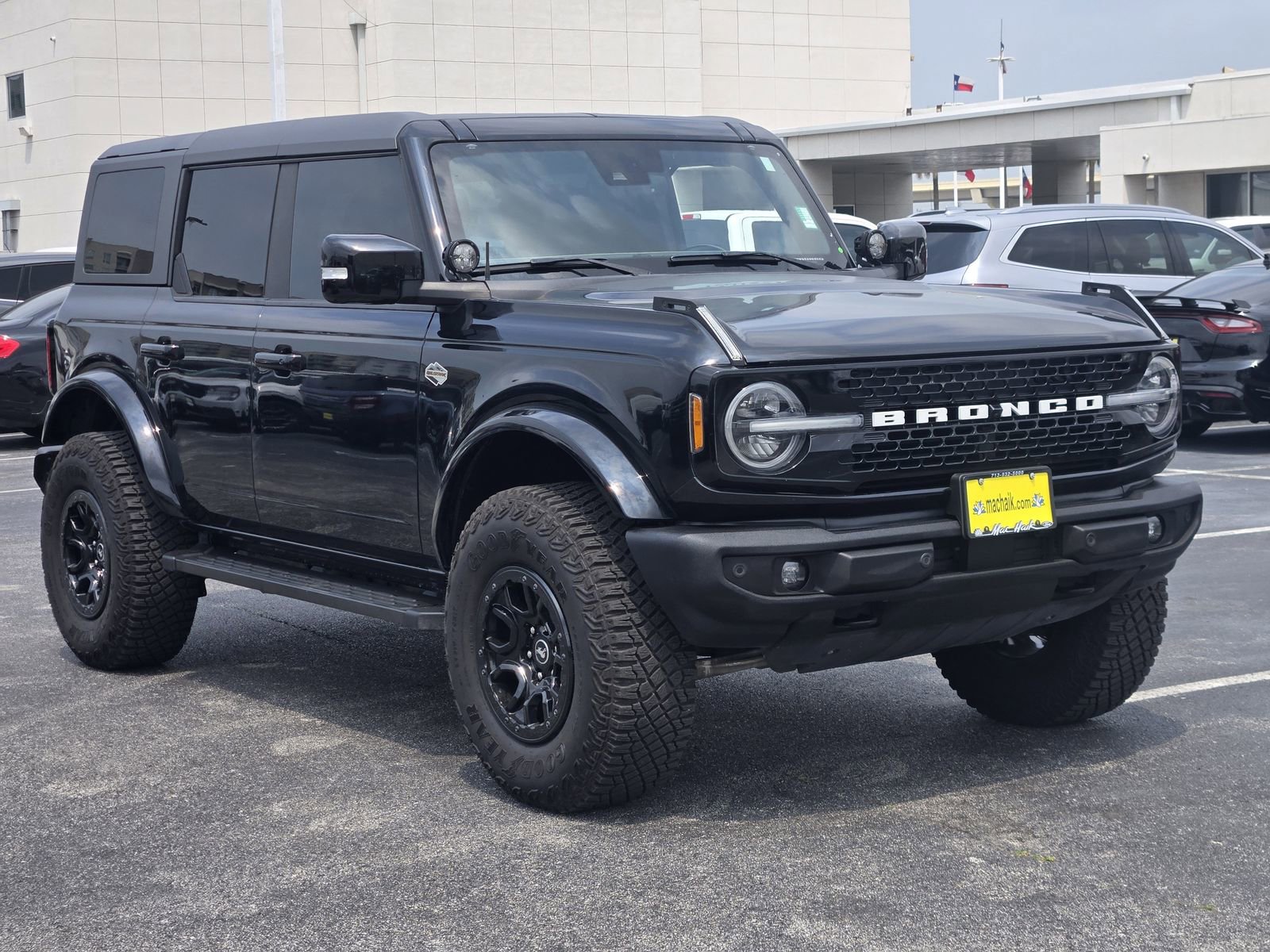 Certified 2022 Ford Bronco Wildtrak AWD/4WD image 3
