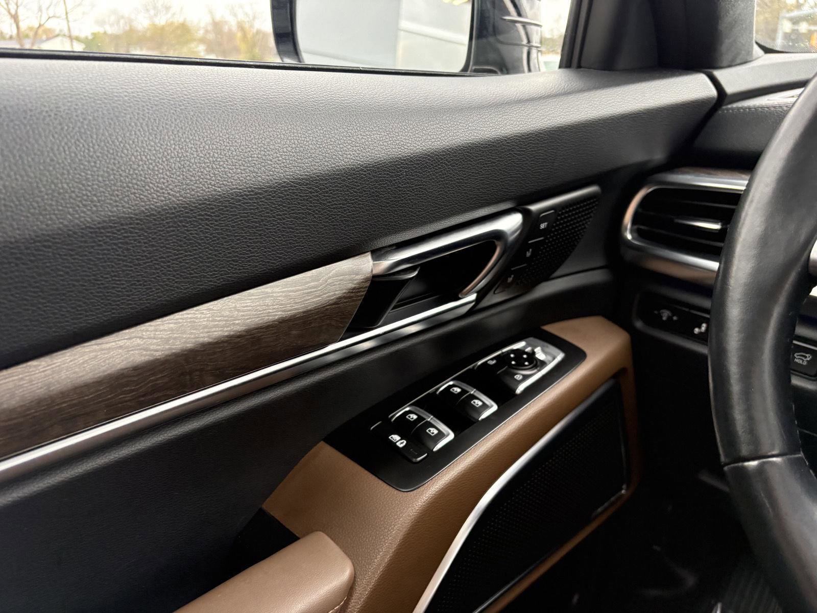 Used 2020 Kia Telluride SX w/ SX Prestige Package image 13