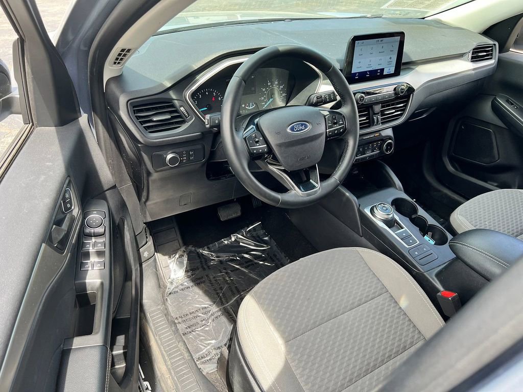 Certified 2022 Ford Escape SE w/ SE Sport Appearance Package AWD/4WD image 7