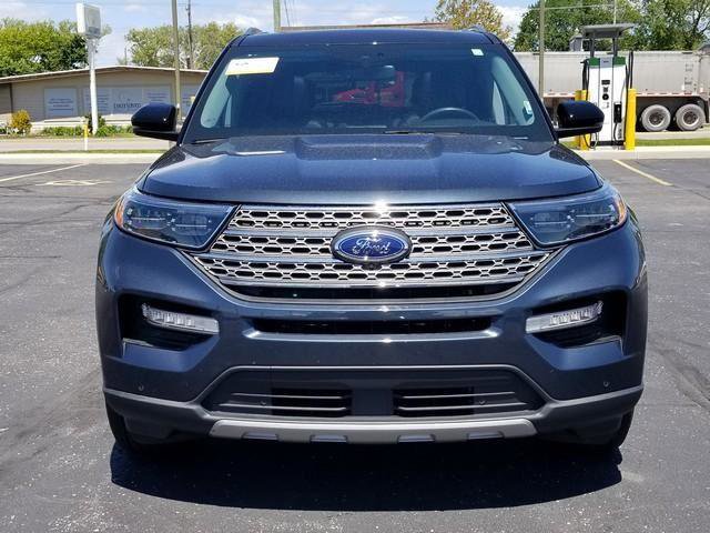 Certified 2023 Ford Explorer Limited w/ Equipment Group 301A AWD/4WD image 3