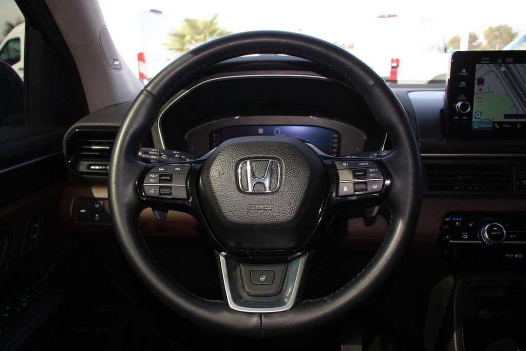 Used 2023 Honda Pilot Elite image 16