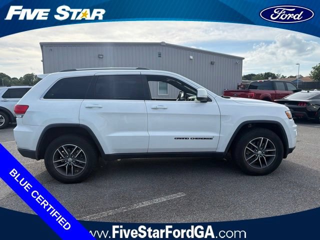 Used 2018 Jeep Grand Cherokee Laredo AWD/4WD image 2