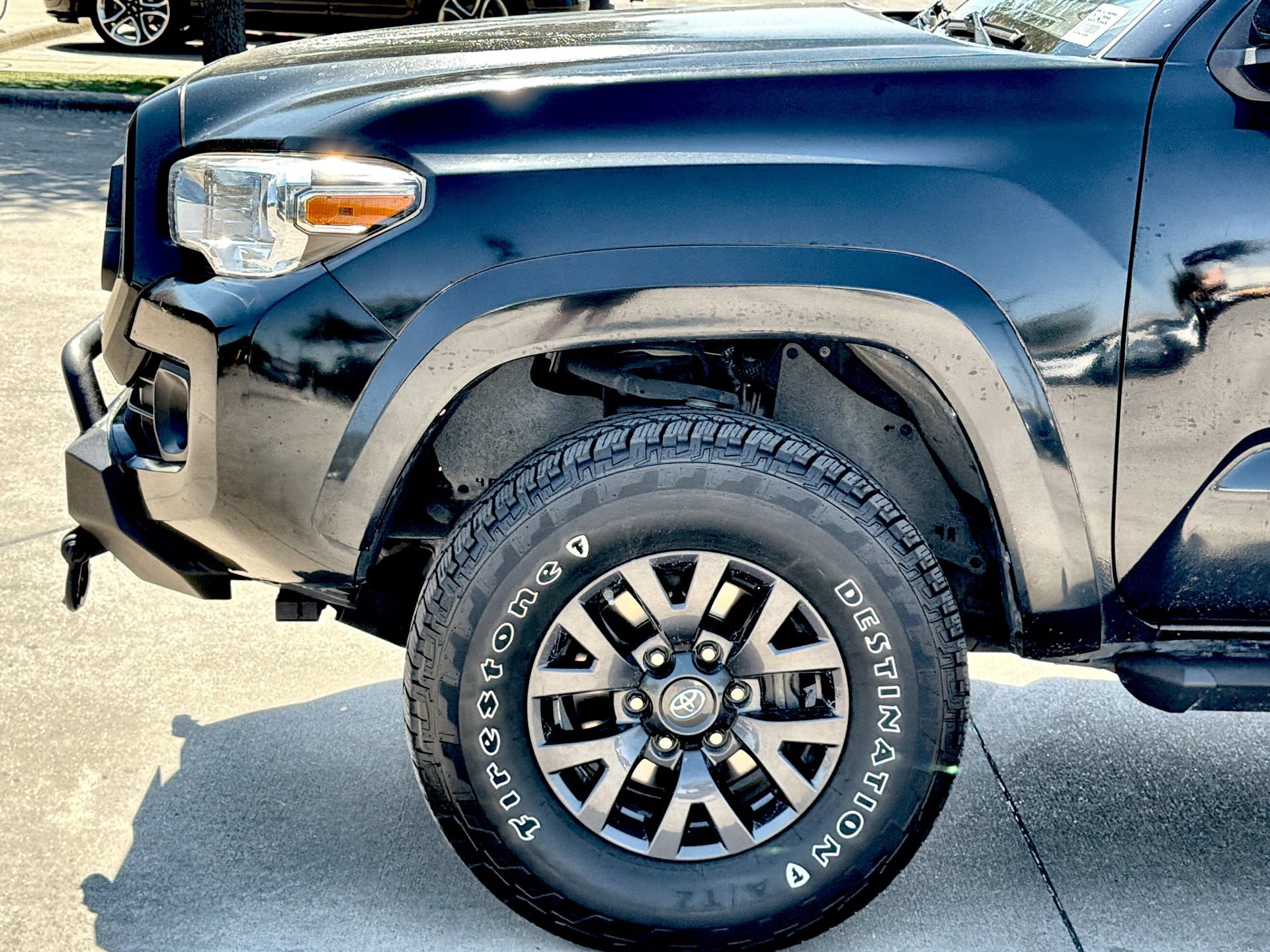 Used 2020 Toyota Tacoma SR5 RWD image 10