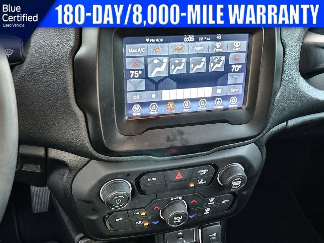 Used 2021 Jeep Renegade Latitude FWD image 27