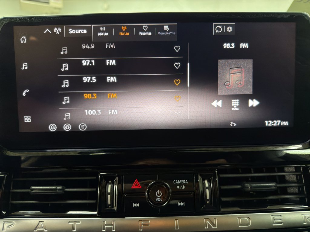 Used 2026 Nissan Pathfinder SL FWD image 25