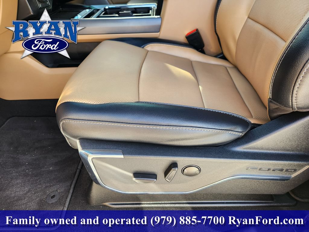 Certified 2024 Ford F250 Lariat w/ Lariat Ultimate Package AWD/4WD image 17
