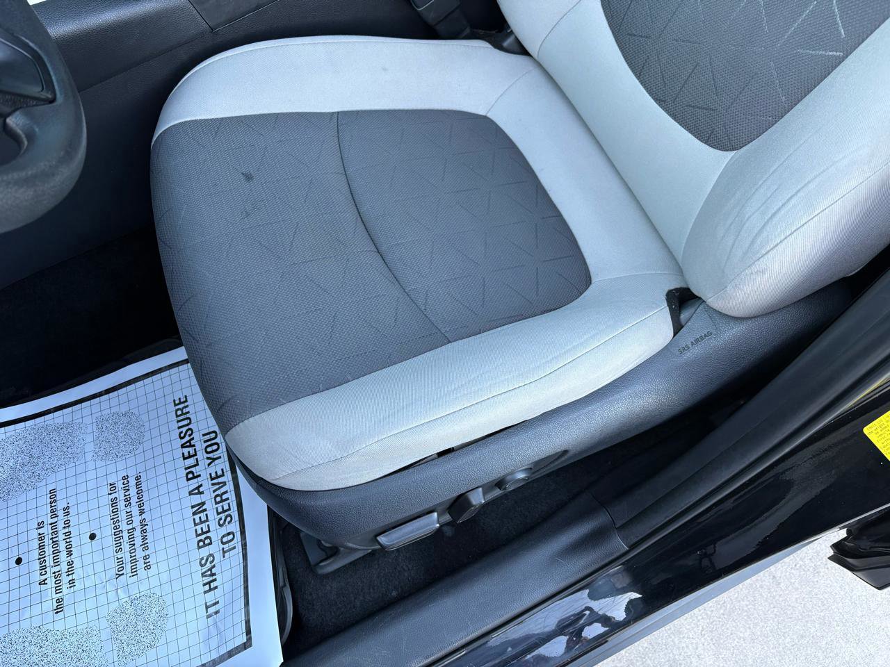 Used 2021 Toyota RAV4 XLE FWD image 15