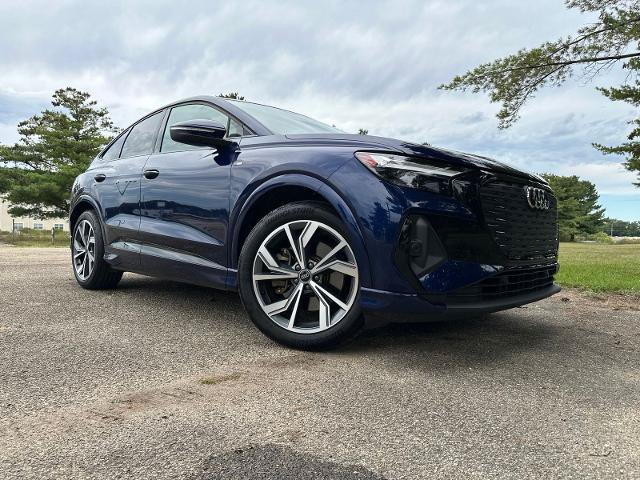 Used 2025 Audi Q4 e-tron Premium Plus AWD/4WD image 32