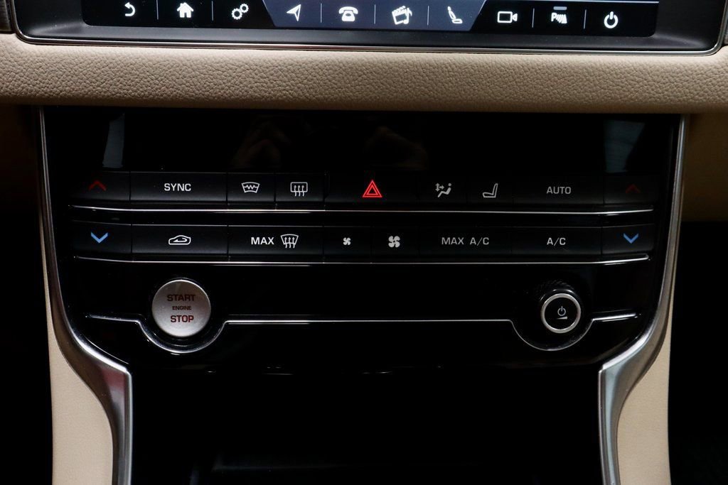 Used 2020 Jaguar XF Prestige image 29