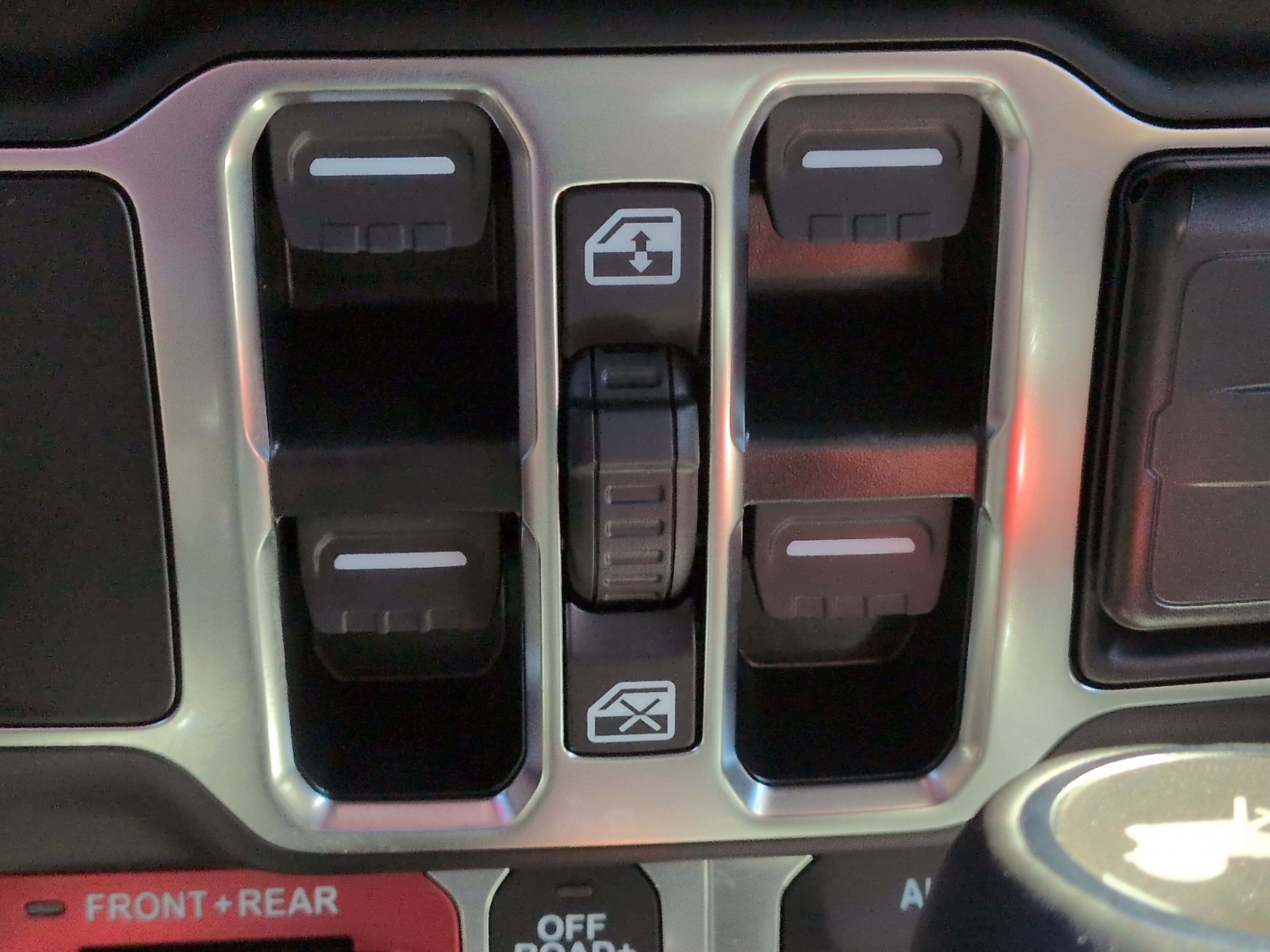 Used 2025 Jeep Wrangler Unlimited Rubicon AWD/4WD image 22