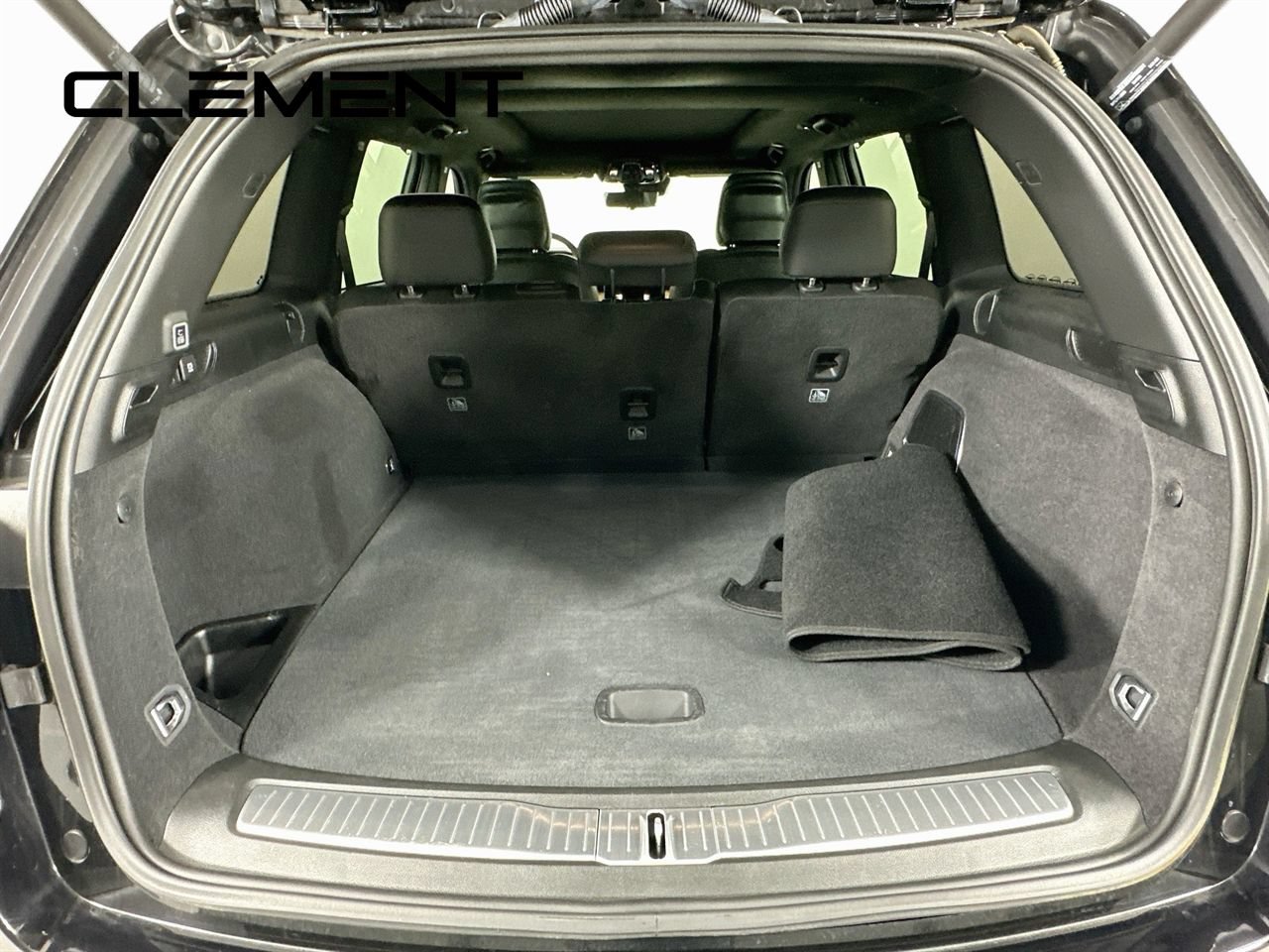Used 2023 Jeep Grand Cherokee Summit AWD/4WD image 11