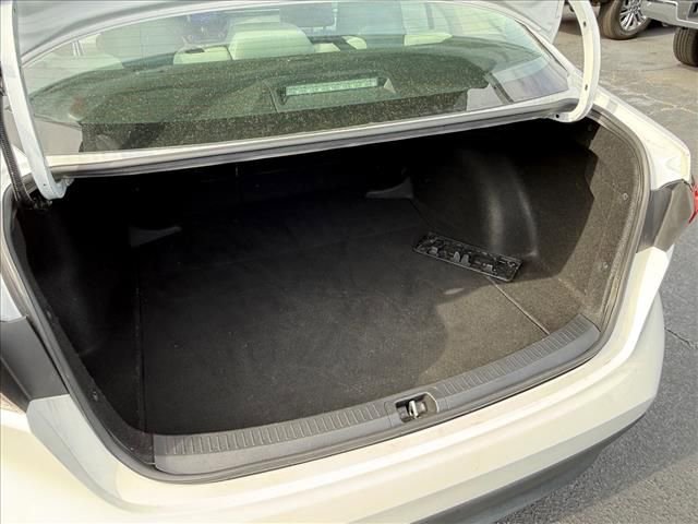 Used 2023 Toyota Corolla LE FWD image 15