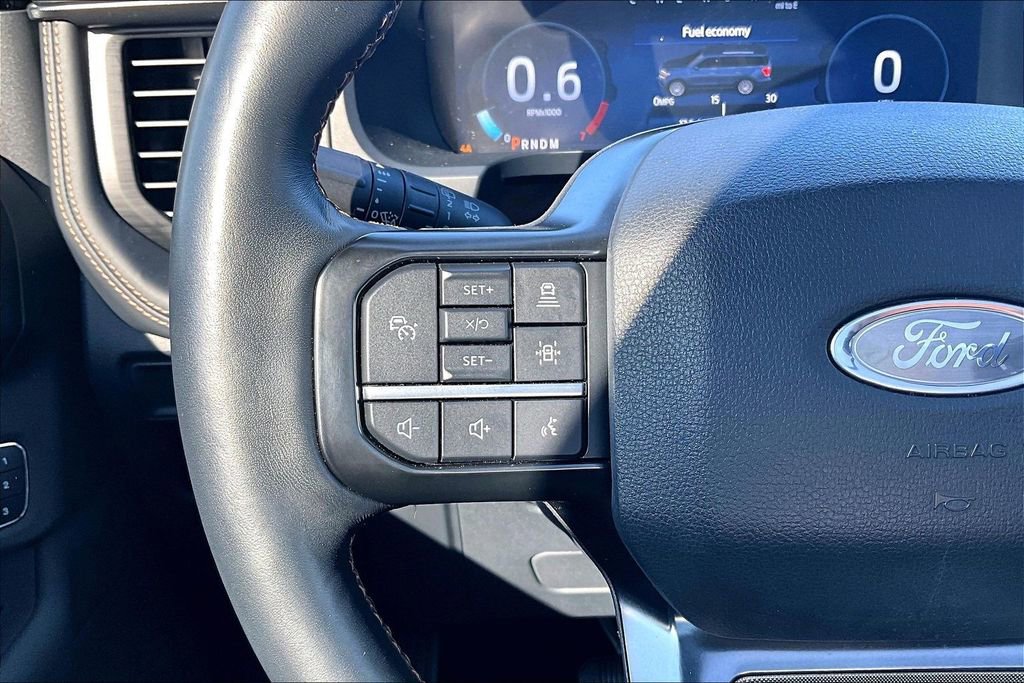 Certified 2024 Ford Expedition Platinum image 18