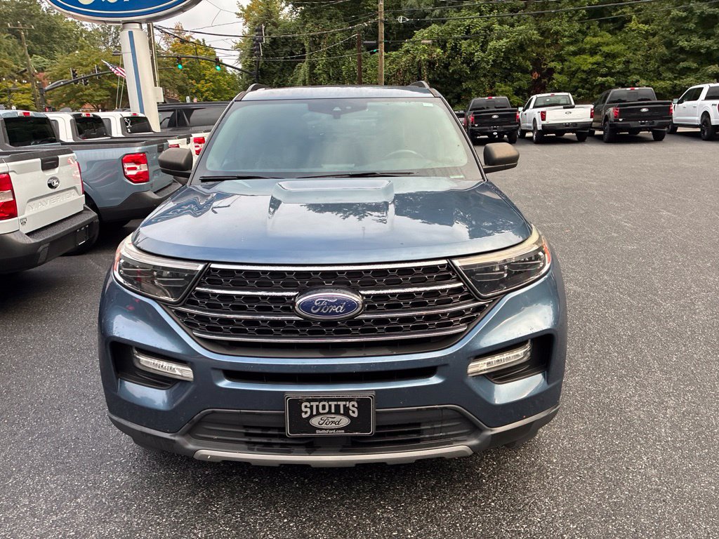 Certified 2020 Ford Explorer XLT w/ Equipment Group 202A AWD/4WD image 3