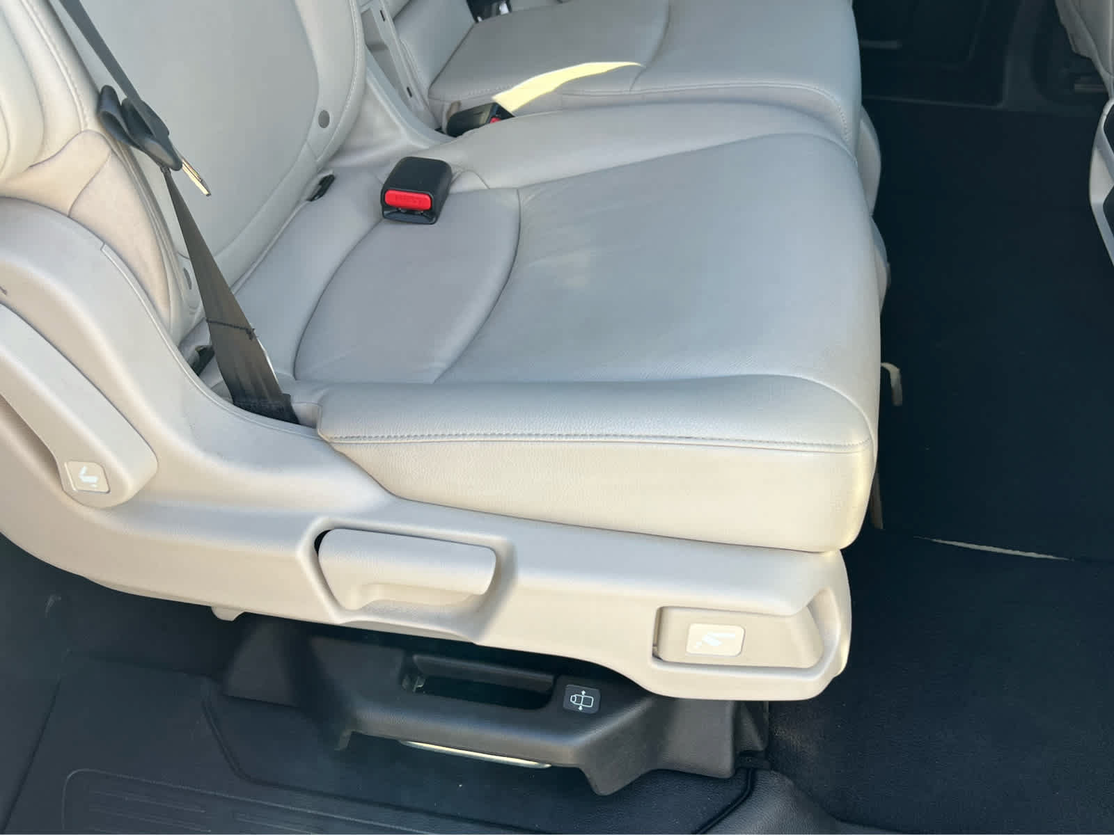 Used 2025 Honda Odyssey EX-L image 24