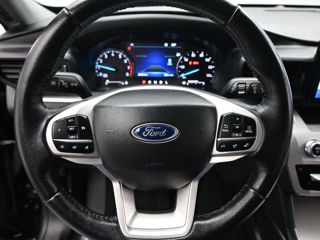 Certified 2022 Ford Explorer XLT image 12