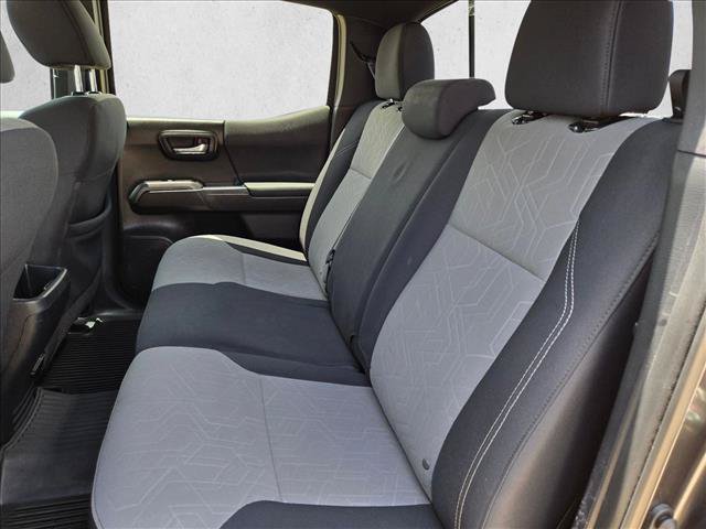 Used 2020 Toyota Tacoma TRD Sport AWD/4WD image 17