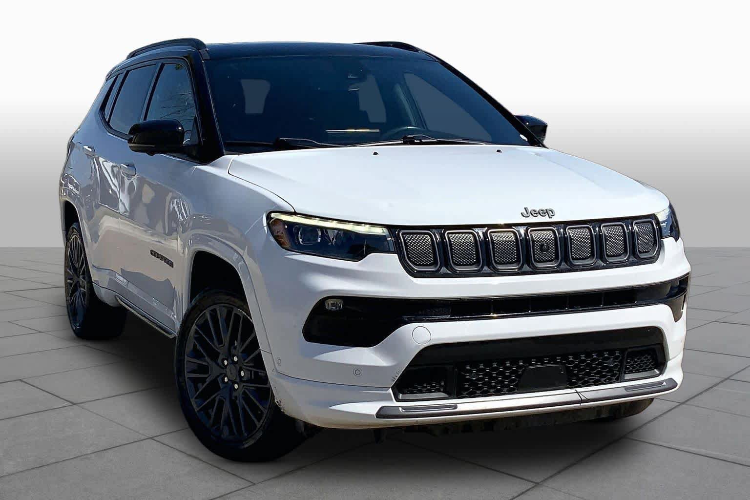 Used 2022 Jeep Compass High Altitude AWD/4WD image 3