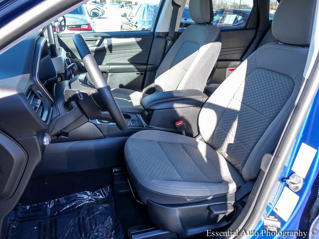 Certified 2022 Ford Escape SE w/ Cold Weather Package image 9