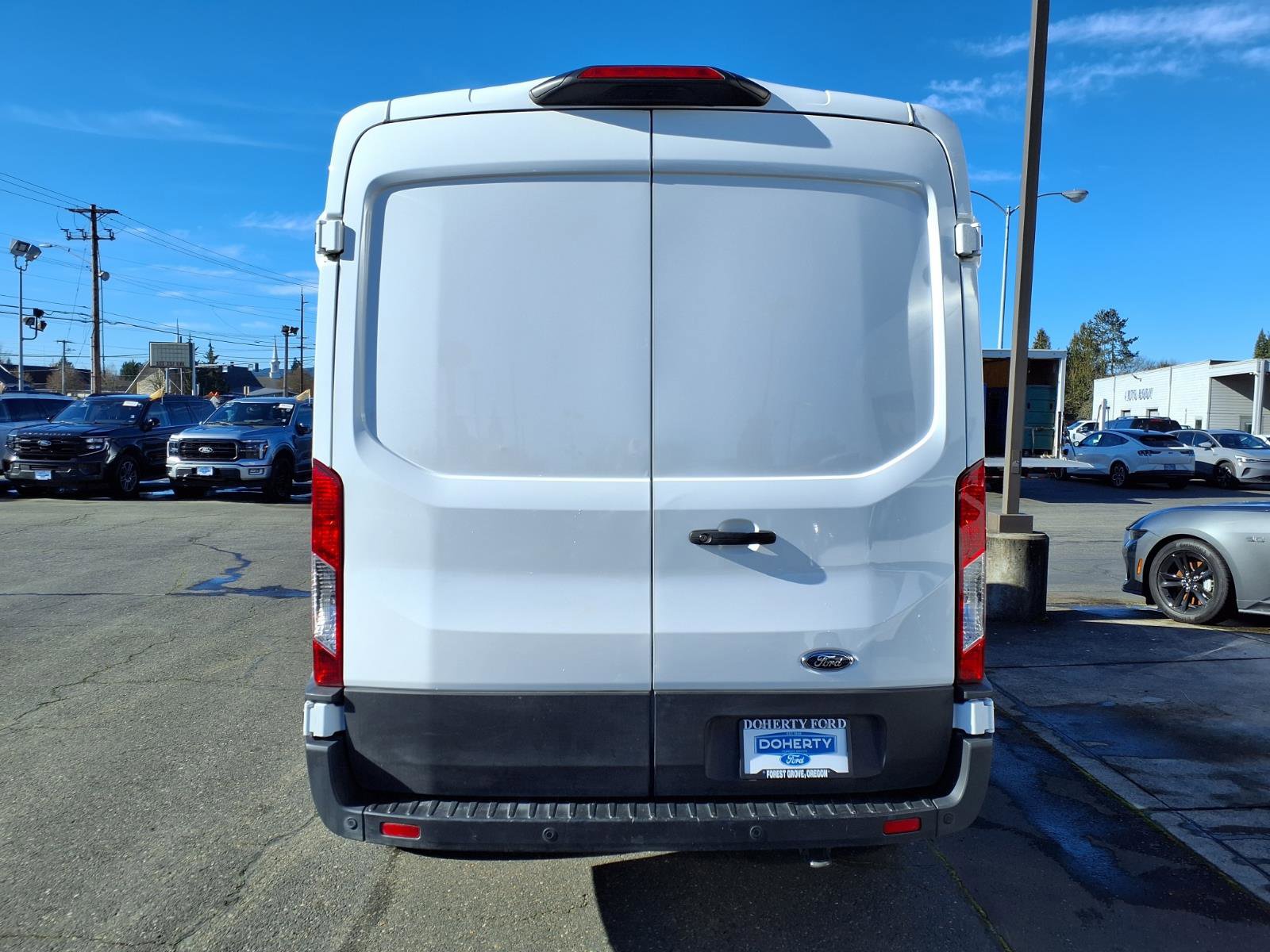 Certified 2022 Ford E-Transit Base image 7