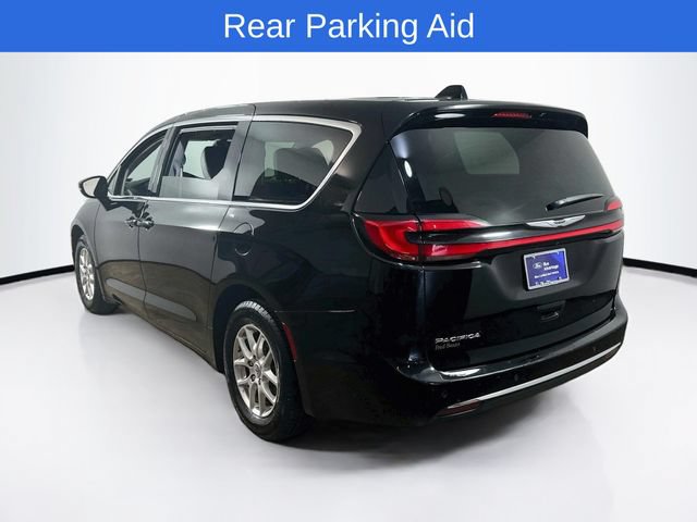 Used 2024 Chrysler Pacifica Touring-L FWD image 7