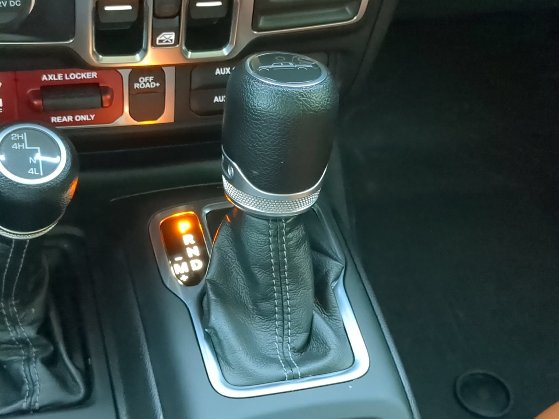Used 2024 Jeep Gladiator Sport AWD/4WD image 64