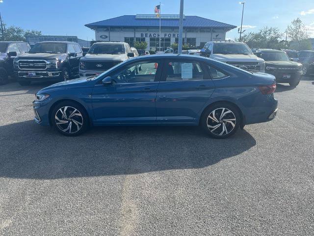 Used 2025 Volkswagen Jetta SEL image 2
