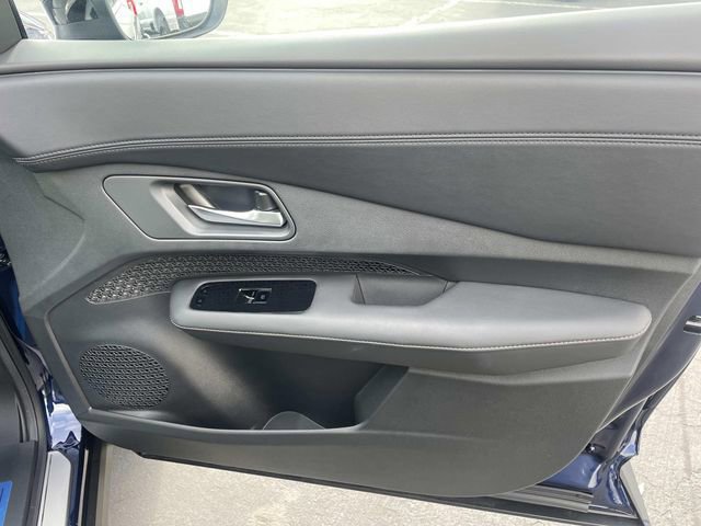 Used 2024 Nissan Ariya AWD image 36