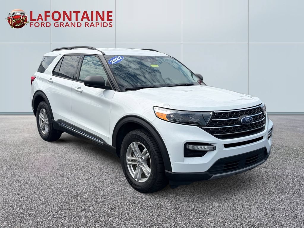 Certified 2022 Ford Explorer XLT w/ Equipment Group 202A AWD/4WD image 3