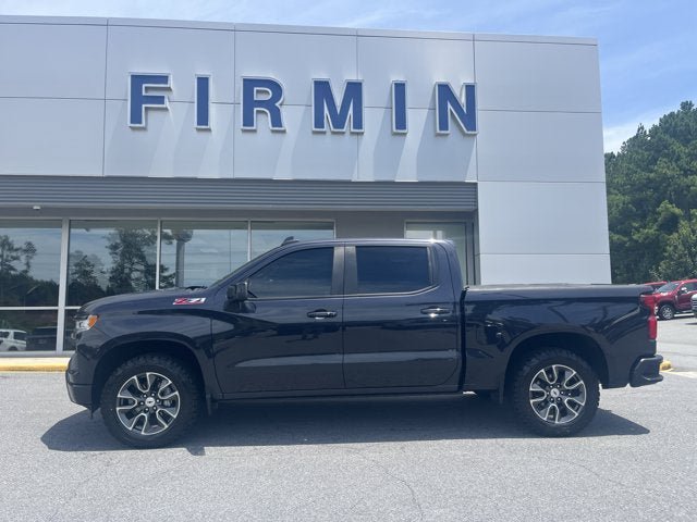 Used 2022 Chevrolet Silverado 1500 RST AWD/4WD image 1
