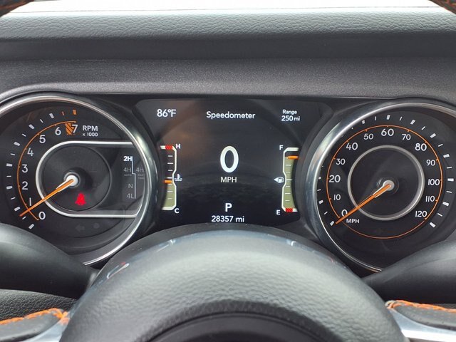 Used 2023 Jeep Gladiator Mojave w/ LED Lighting Group AWD/4WD image 19