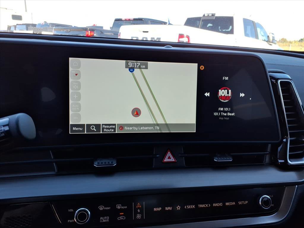 Used 2025 Kia Sportage EX image 19