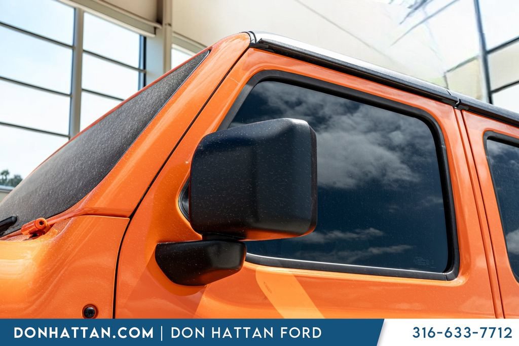 Used 2025 Jeep Wrangler Unlimited Rubicon w/ Convenience Group AWD/4WD image 29