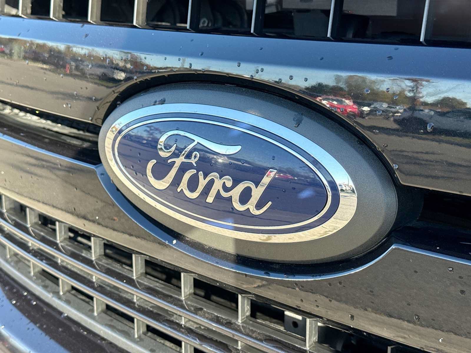 Certified 2019 Ford F150 Lariat w/ Equipment Group 502A Luxury AWD/4WD image 11