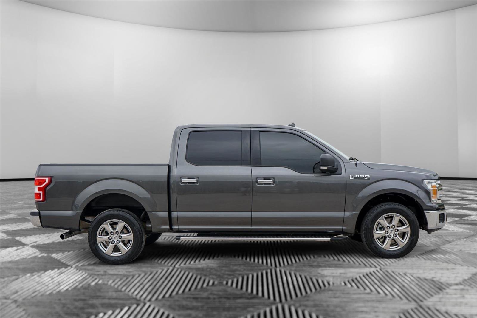 Certified 2018 Ford F150 XLT w/ Equipment Group 302A Luxury RWD image 4