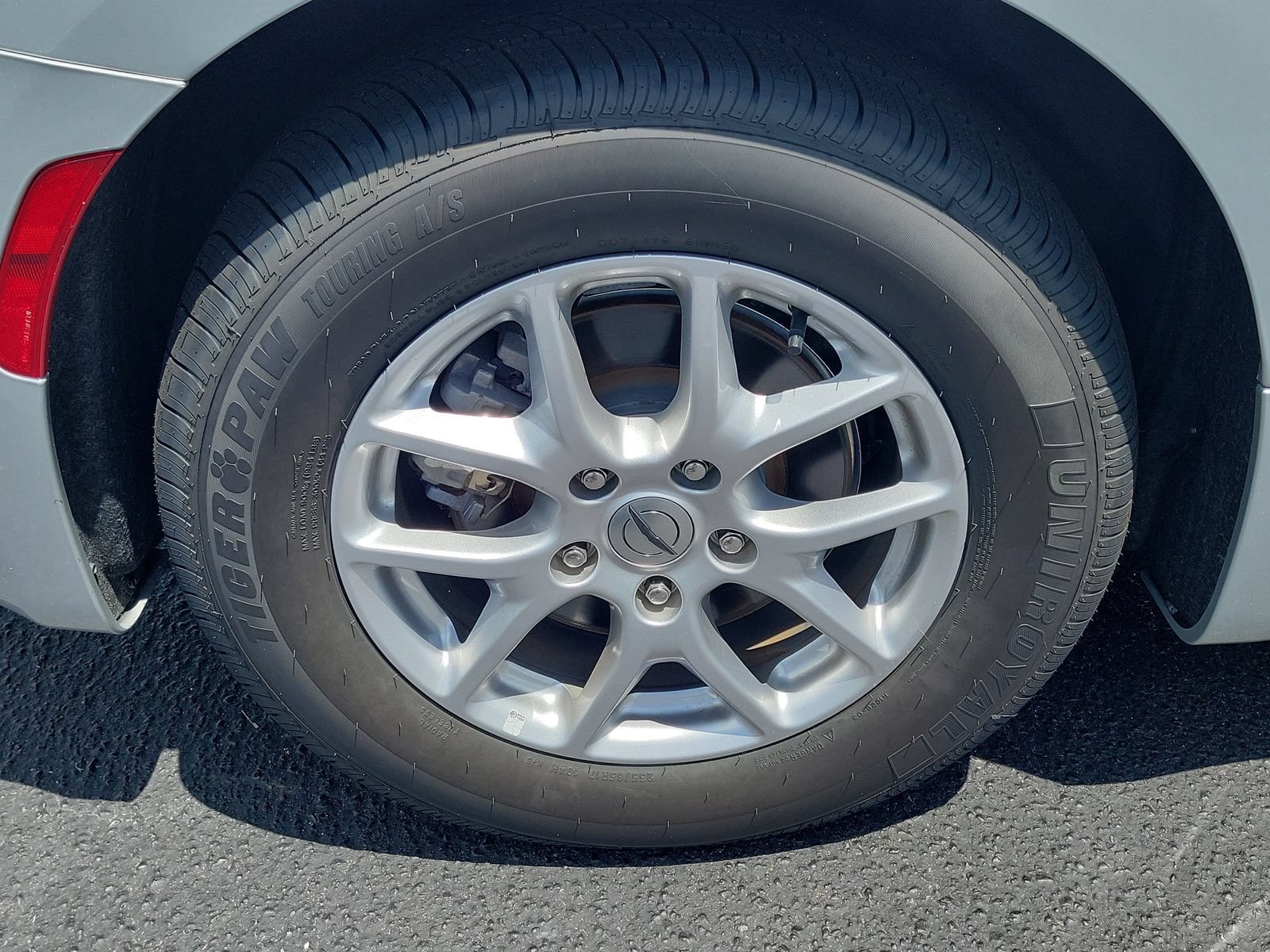 Used 2024 Chrysler Pacifica Touring-L FWD image 5