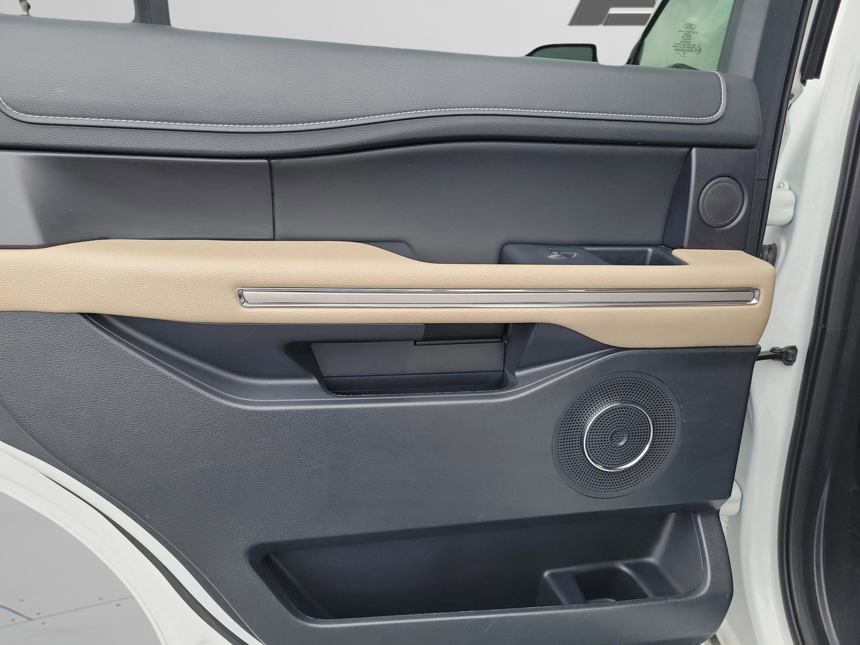 Certified 2024 Ford Expedition Limited image 14